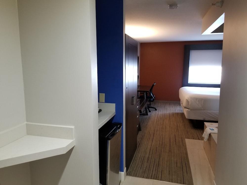 Holiday Inn Express Birch Run-Frankenmuth Area By Ihg Экстерьер фото